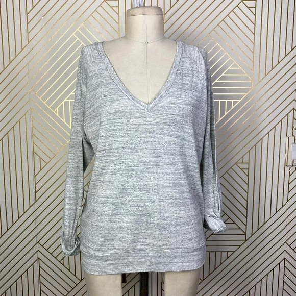 Aritzia Tna V-Neck Top Tee Shirt Roll Tab 3/4‎ Sleeve Heather Gray Size Small - Picture 1 of 11